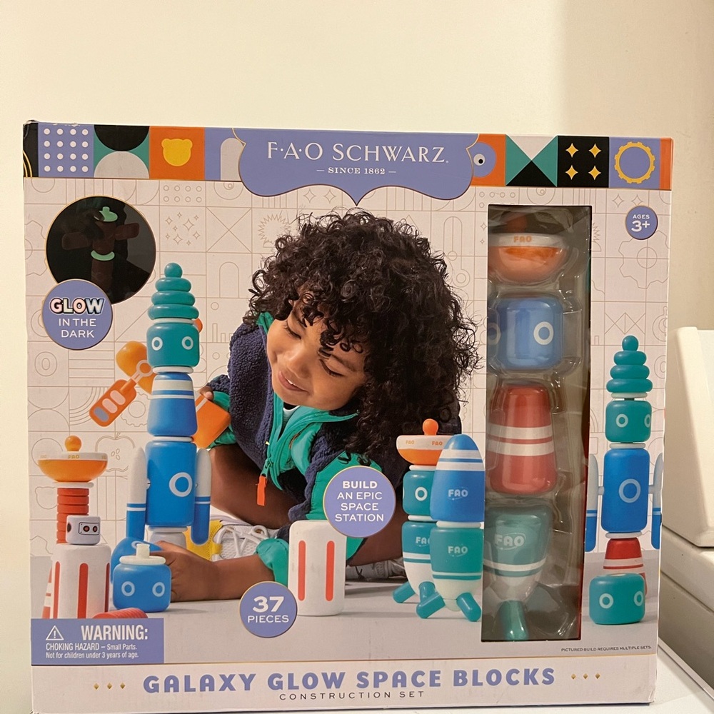 FAO Schwarz Galaxy Glow Space Blocks - Blue and Orange